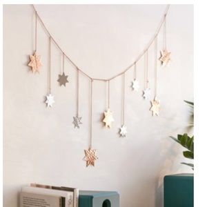 Hanging star banner